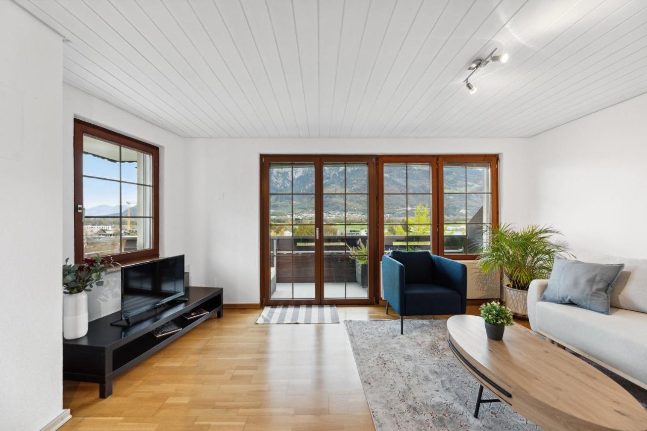 Sonniges Apartment Mit Traumhaftem Bergblick Buchs  Exterior foto